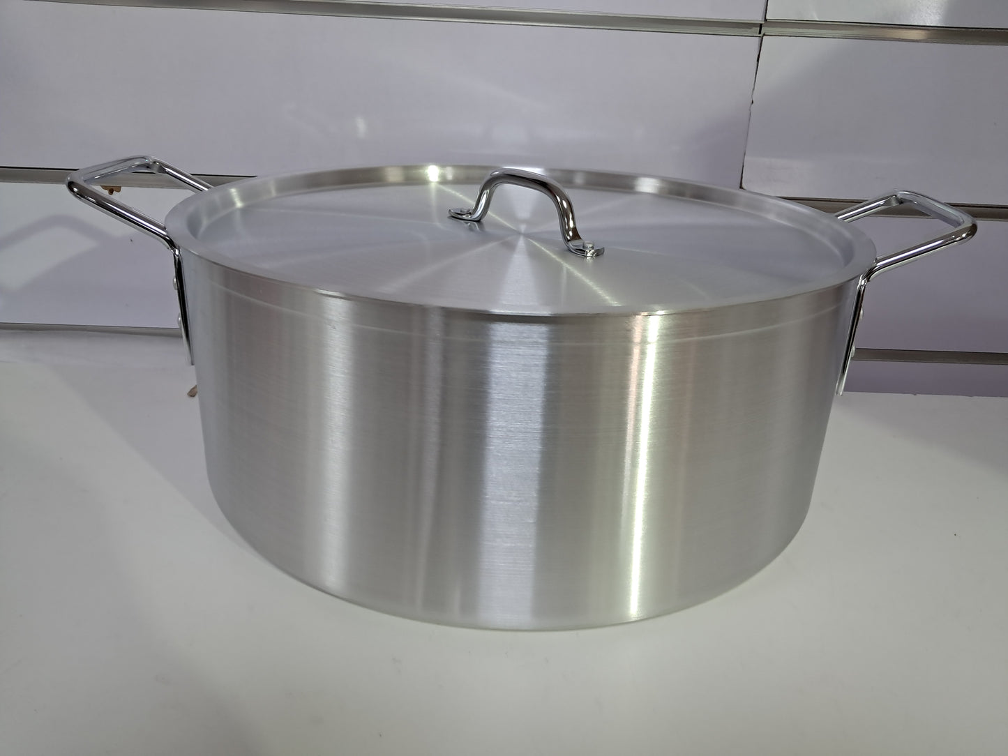 Ollas de Aluminio Alta Capacidad – Cocina Profesional