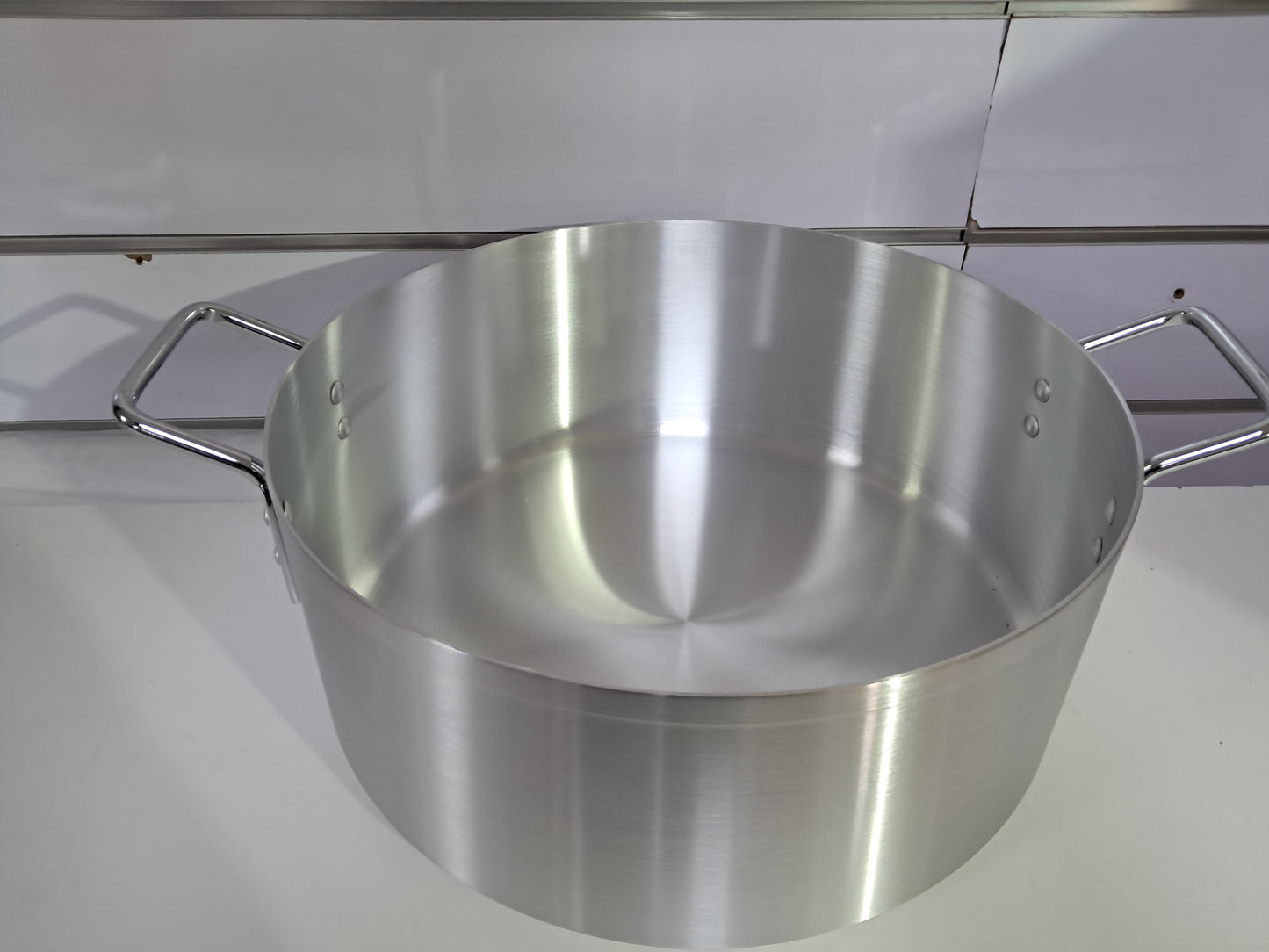 Ollas de Aluminio Alta Capacidad – Cocina Profesional