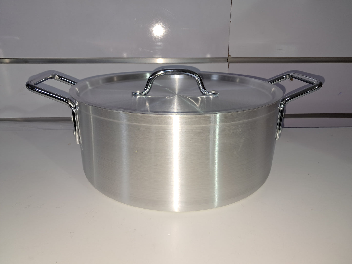 Ollas de Aluminio Alta Capacidad – Cocina Profesional