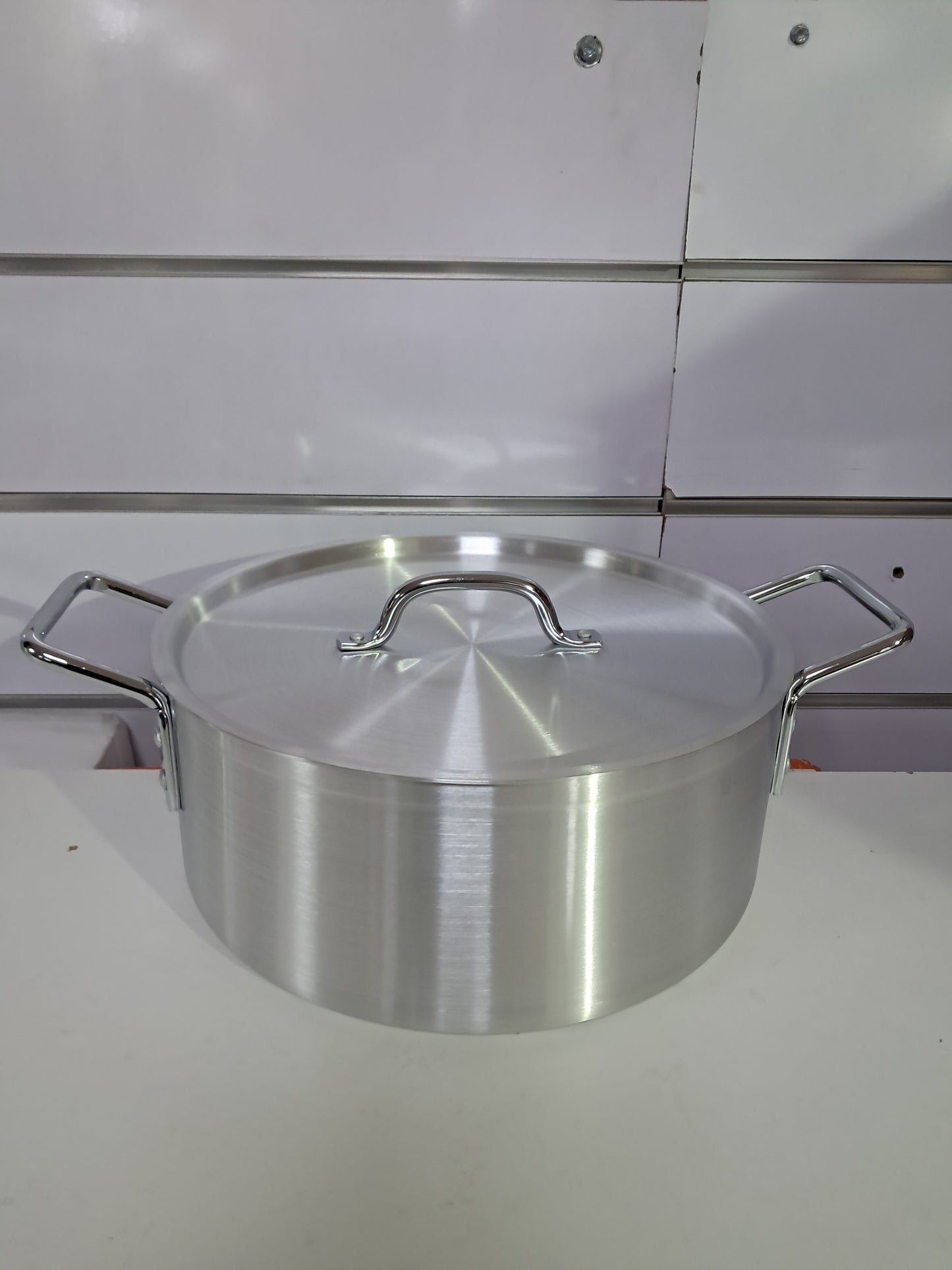 Ollas de Aluminio Alta Capacidad – Cocina Profesional